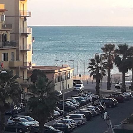 Casa Valente Appartement Ladispoli Buitenkant foto